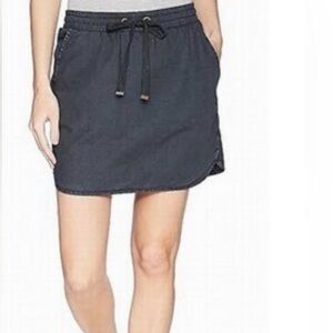 Cable & Gage Sport Skirt